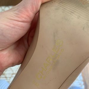 Charles nude pump